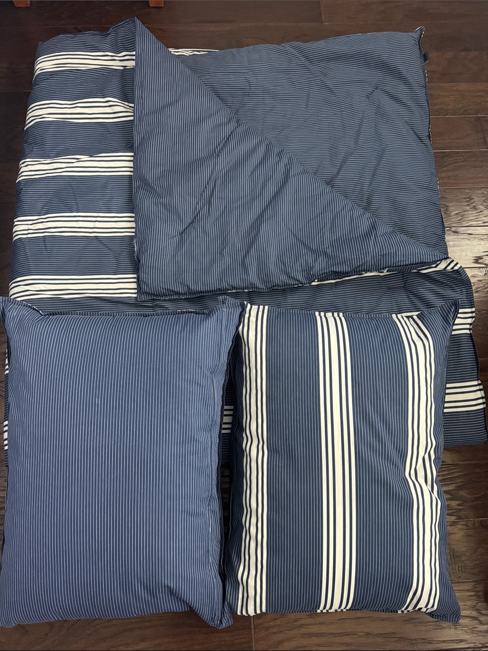 Nautica Navy and White Striped Comforter Set FULL/Queen with Shams